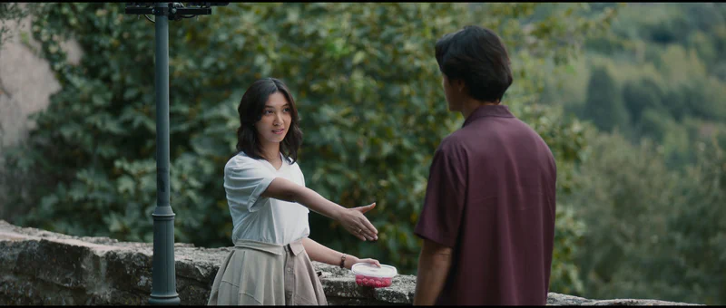 Sore mengajak Jo bersalaman